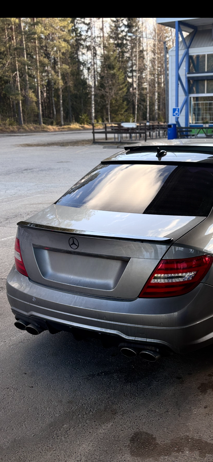 MB C-Sarjan Amg Look Takaspoileri