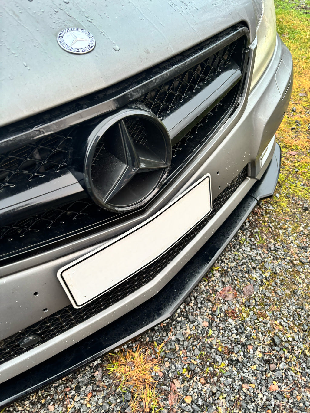 W204/S204 Grille Logo